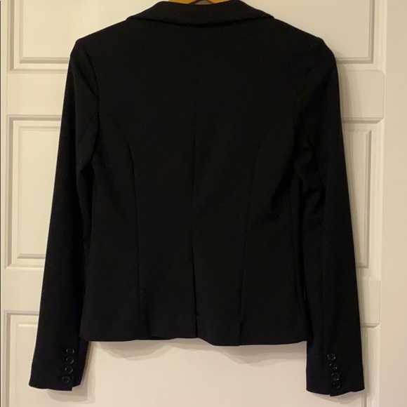 Blazer - Picture 2 of 2